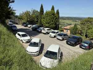 Parcheggi San Donato con macchine parcheggiate