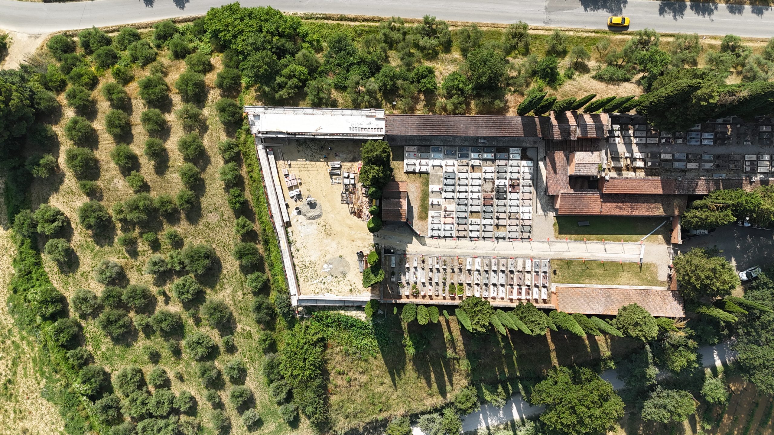 ampliamento del cimitero di Valiano lavori - drone