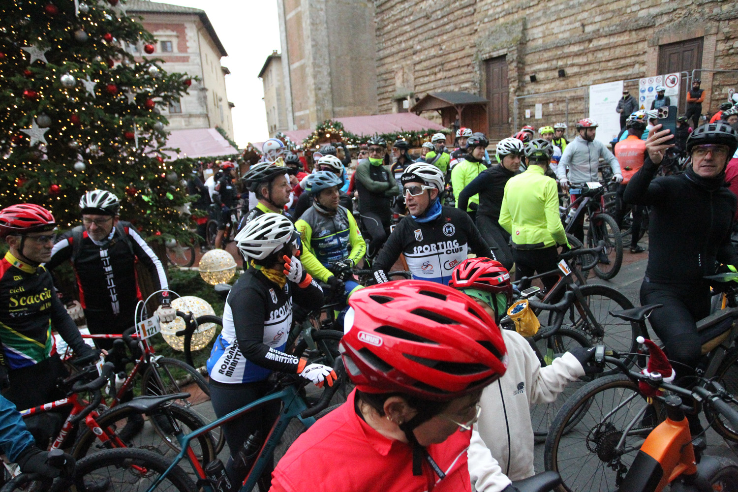 Poggi-e-Buche-Cicloturistica-2024-Foto-Giordano-Cioli-124