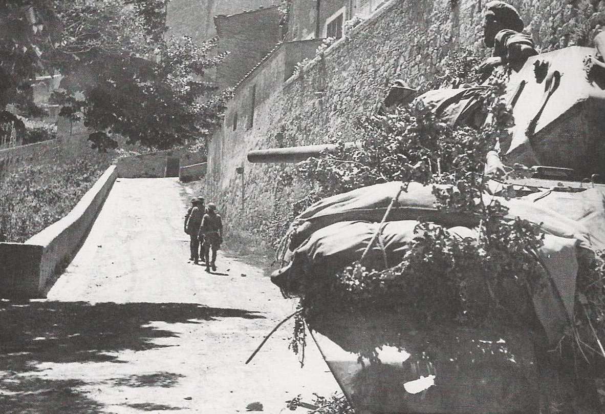 Foto in Bianco e Nero della Liberazione di Montepulciano