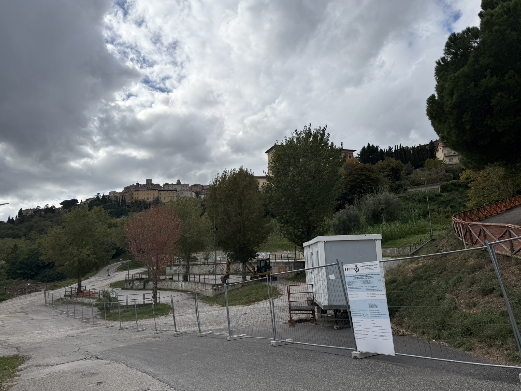 Area transennata in Piazza della Misericordia per inizio lavori area camper